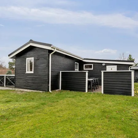 Semesteridyll Nära Och Stadsliv Semesterbostad Hals