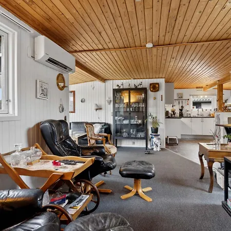Semesteridyll Nära Och Stadsliv Hals